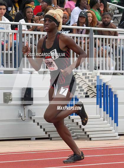 Thumbnail 2 in UIL 5A Track Region III Final photogallery.