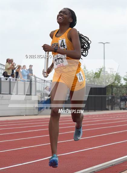 Thumbnail 3 in UIL 5A Track Region III Final photogallery.