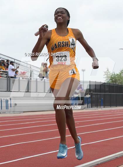 Thumbnail 2 in UIL 5A Track Region III Final photogallery.