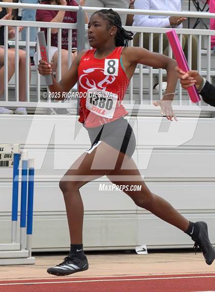 Thumbnail 2 in UIL 5A Track Region III Final photogallery.