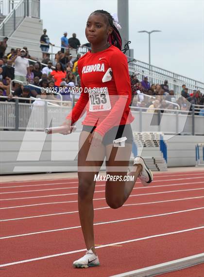 Thumbnail 2 in UIL 5A Track Region III Final photogallery.