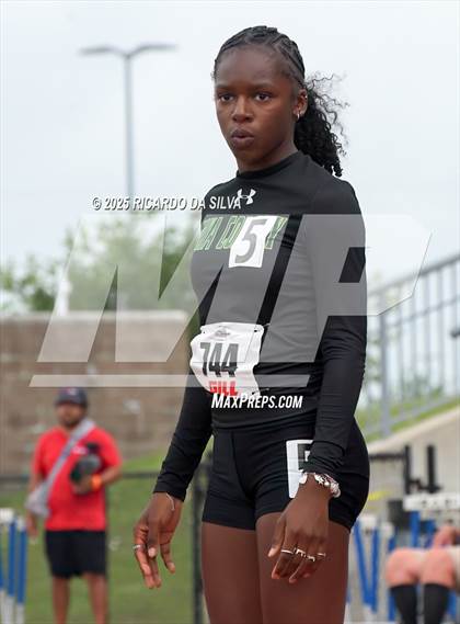 Thumbnail 2 in UIL 5A Track Region III Final photogallery.