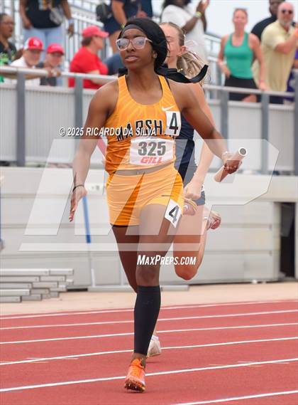 Thumbnail 1 in UIL 5A Track Region III Final photogallery.