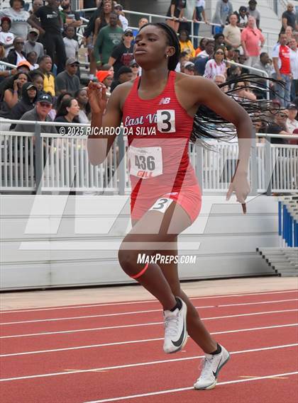 Thumbnail 2 in UIL 5A Track Region III Final photogallery.