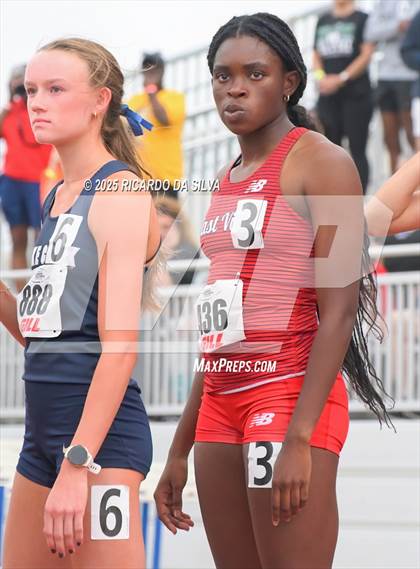 Thumbnail 2 in UIL 5A Track Region III Final photogallery.