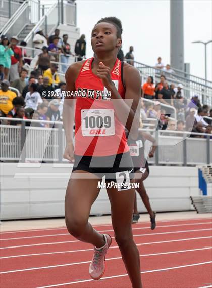 Thumbnail 2 in UIL 5A Track Region III Final photogallery.