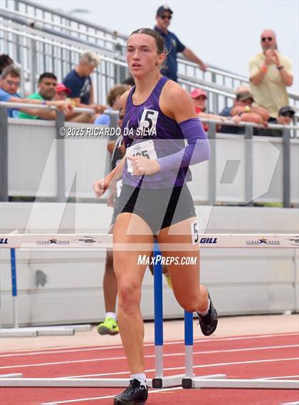 Thumbnail 3 in UIL 5A Track Region III Final photogallery.