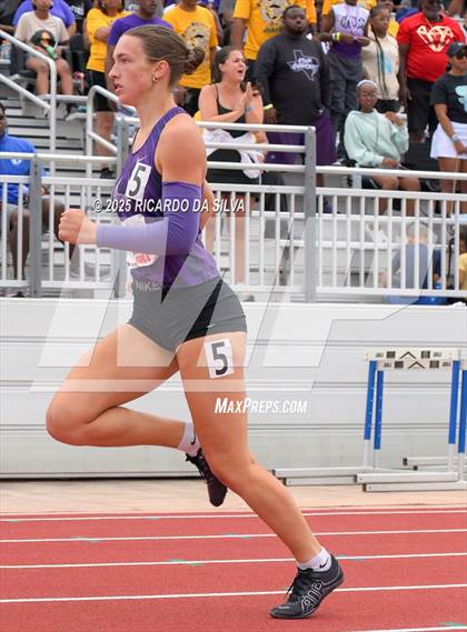 Thumbnail 3 in UIL 5A Track Region III Final photogallery.