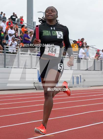 Thumbnail 3 in UIL 5A Track Region III Final photogallery.