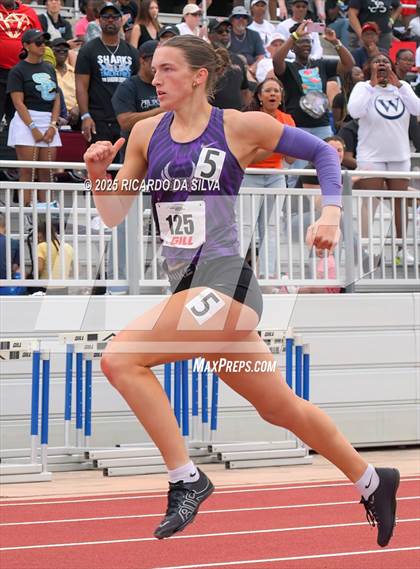 Thumbnail 2 in UIL 5A Track Region III Final photogallery.