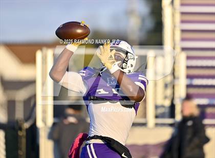 Thumbnail 1 in Logansport @ Muncie Central (IHSAA 4A Section 20 Semifinal) photogallery.