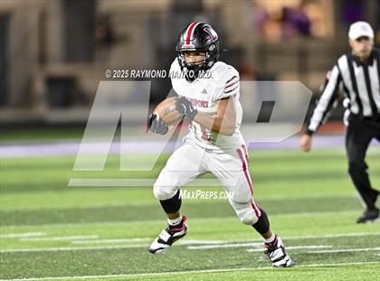 Thumbnail 1 in Logansport @ Muncie Central (IHSAA 4A Section 20 Semifinal) photogallery.