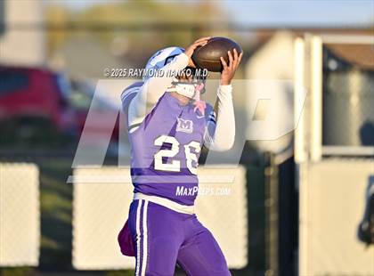 Thumbnail 3 in Logansport @ Muncie Central (IHSAA 4A Section 20 Semifinal) photogallery.