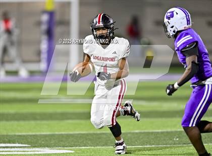 Thumbnail 1 in Logansport @ Muncie Central (IHSAA 4A Section 20 Semifinal) photogallery.