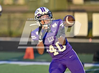 Thumbnail 3 in Logansport @ Muncie Central (IHSAA 4A Section 20 Semifinal) photogallery.