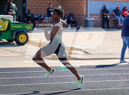 Thumbnail 1 in UIL 6A Track & Field Area 21&22 (400M) photogallery.