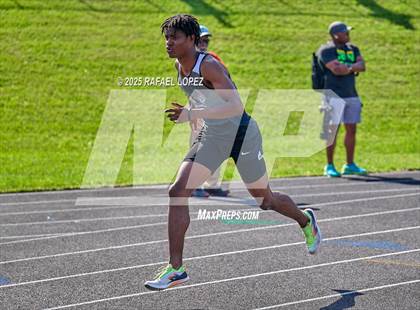 Thumbnail 3 in UIL 6A Track & Field Area 21&22 (400M) photogallery.