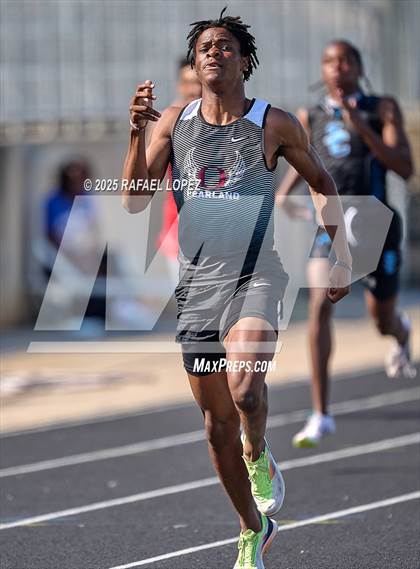 Thumbnail 2 in UIL 6A Track & Field Area 21&22 (400M) photogallery.