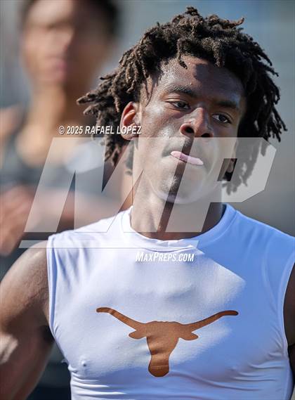 Thumbnail 1 in UIL 6A Track & Field Area 21&22 (400M) photogallery.