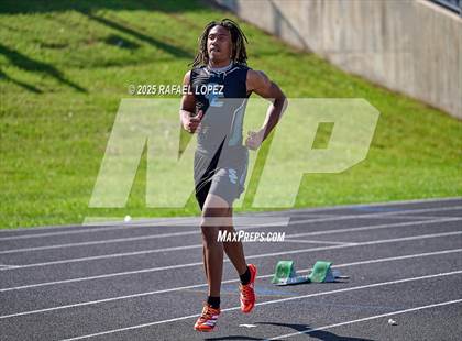 Thumbnail 2 in UIL 6A Track & Field Area 21&22 (400M) photogallery.