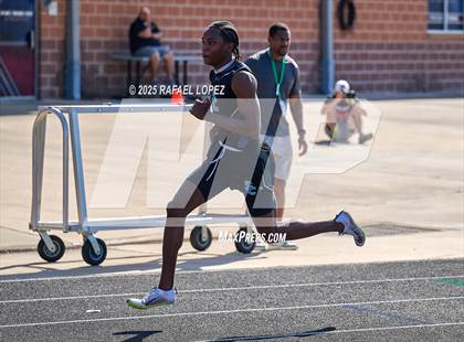 Thumbnail 2 in UIL 6A Track & Field Area 21&22 (400M) photogallery.