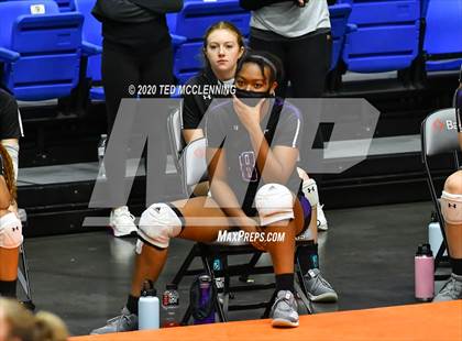 Thumbnail 2 in Fayetteville vs. Southside (AAA 6A State Final) photogallery.