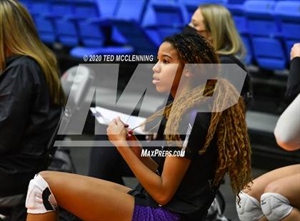 Thumbnail 3 in Fayetteville vs. Southside (AAA 6A State Final) photogallery.