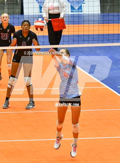 Thumbnail 1 in Fayetteville vs. Southside (AAA 6A State Final) photogallery.