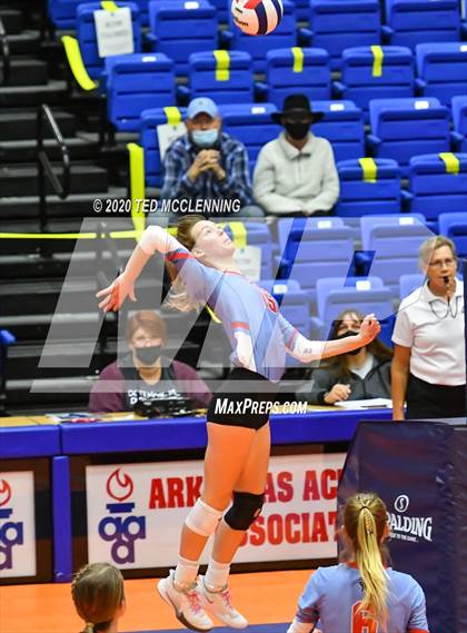 Thumbnail 2 in Fayetteville vs. Southside (AAA 6A State Final) photogallery.
