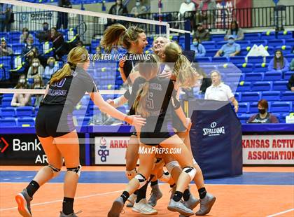 Thumbnail 1 in Fayetteville vs. Southside (AAA 6A State Final) photogallery.
