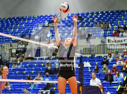 Thumbnail 2 in Fayetteville vs. Southside (AAA 6A State Final) photogallery.
