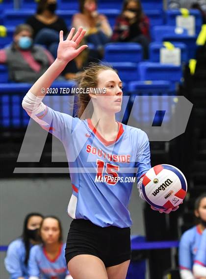 Thumbnail 2 in Fayetteville vs. Southside (AAA 6A State Final) photogallery.