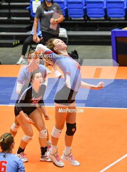 Thumbnail 1 in Fayetteville vs. Southside (AAA 6A State Final) photogallery.