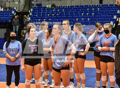 Thumbnail 2 in Fayetteville vs. Southside (AAA 6A State Final) photogallery.
