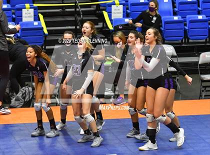 Thumbnail 1 in Fayetteville vs. Southside (AAA 6A State Final) photogallery.