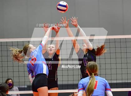 Thumbnail 1 in Fayetteville vs. Southside (AAA 6A State Final) photogallery.