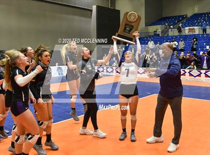 Thumbnail 1 in Fayetteville vs. Southside (AAA 6A State Final) photogallery.