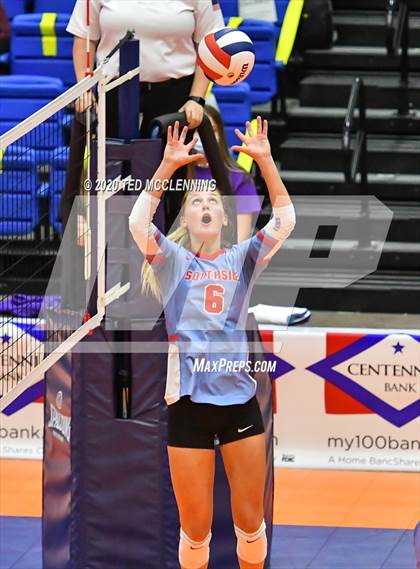 Thumbnail 3 in Fayetteville vs. Southside (AAA 6A State Final) photogallery.