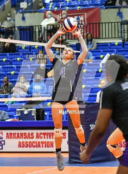 Thumbnail 2 in Fayetteville vs. Southside (AAA 6A State Final) photogallery.