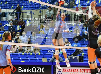 Thumbnail 1 in Fayetteville vs. Southside (AAA 6A State Final) photogallery.