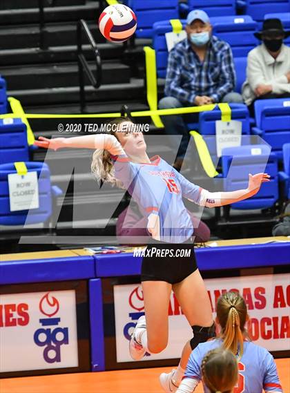 Thumbnail 3 in Fayetteville vs. Southside (AAA 6A State Final) photogallery.