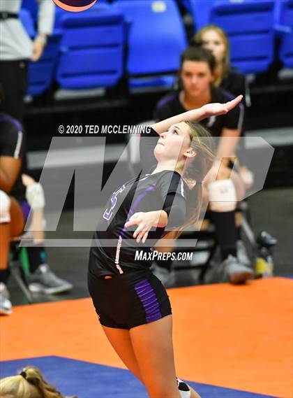 Thumbnail 1 in Fayetteville vs. Southside (AAA 6A State Final) photogallery.