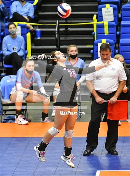 Thumbnail 1 in Fayetteville vs. Southside (AAA 6A State Final) photogallery.