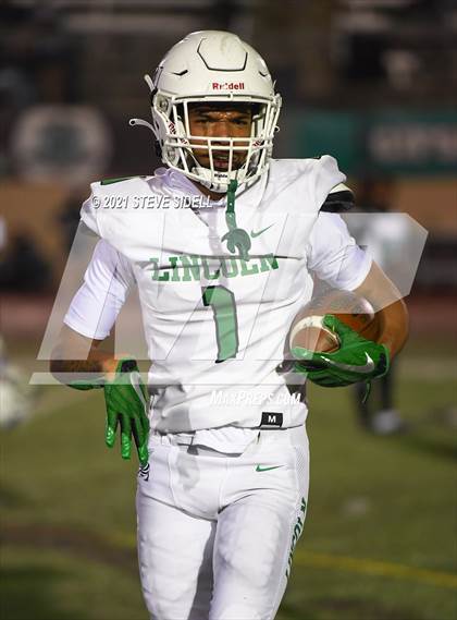 Thumbnail 3 in Lincoln vs. Helix photogallery.
