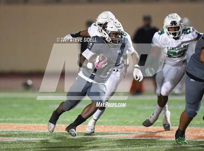 Thumbnail 3 in Lincoln vs. Helix photogallery.