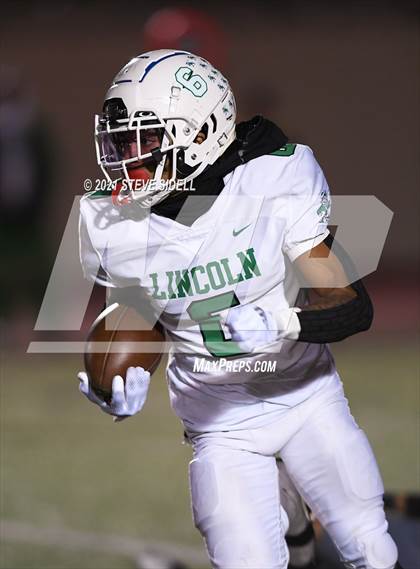 Thumbnail 2 in Lincoln vs. Helix photogallery.