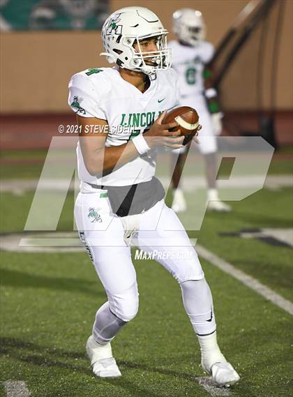 Thumbnail 3 in Lincoln vs. Helix photogallery.