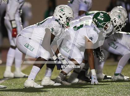 Thumbnail 3 in Lincoln vs. Helix photogallery.