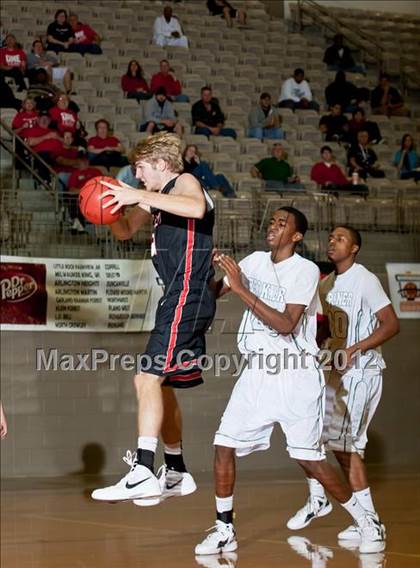 Thumbnail 3 in Marcus vs Berkner (Whataburger Tournament) photogallery.
