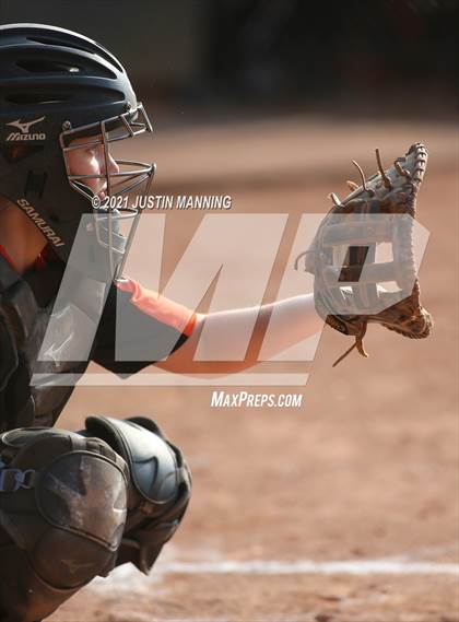 Thumbnail 1 in De Queen @ Malvern photogallery.